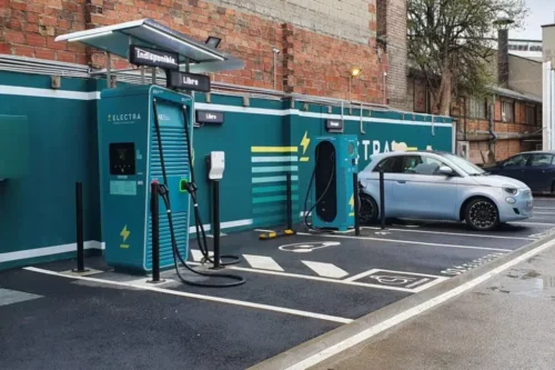 Agrémenter le parcours utilisateur dans les stations de recharge électrique.